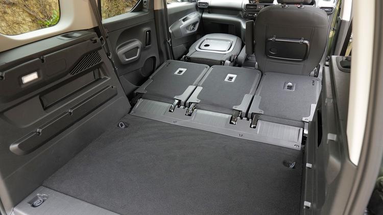 Vauxhall COMBO LIFE ELECTRIC ESTATE 100kW Ultimate XL 52kWh 5dr Auto